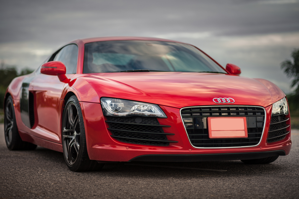 red audi r8